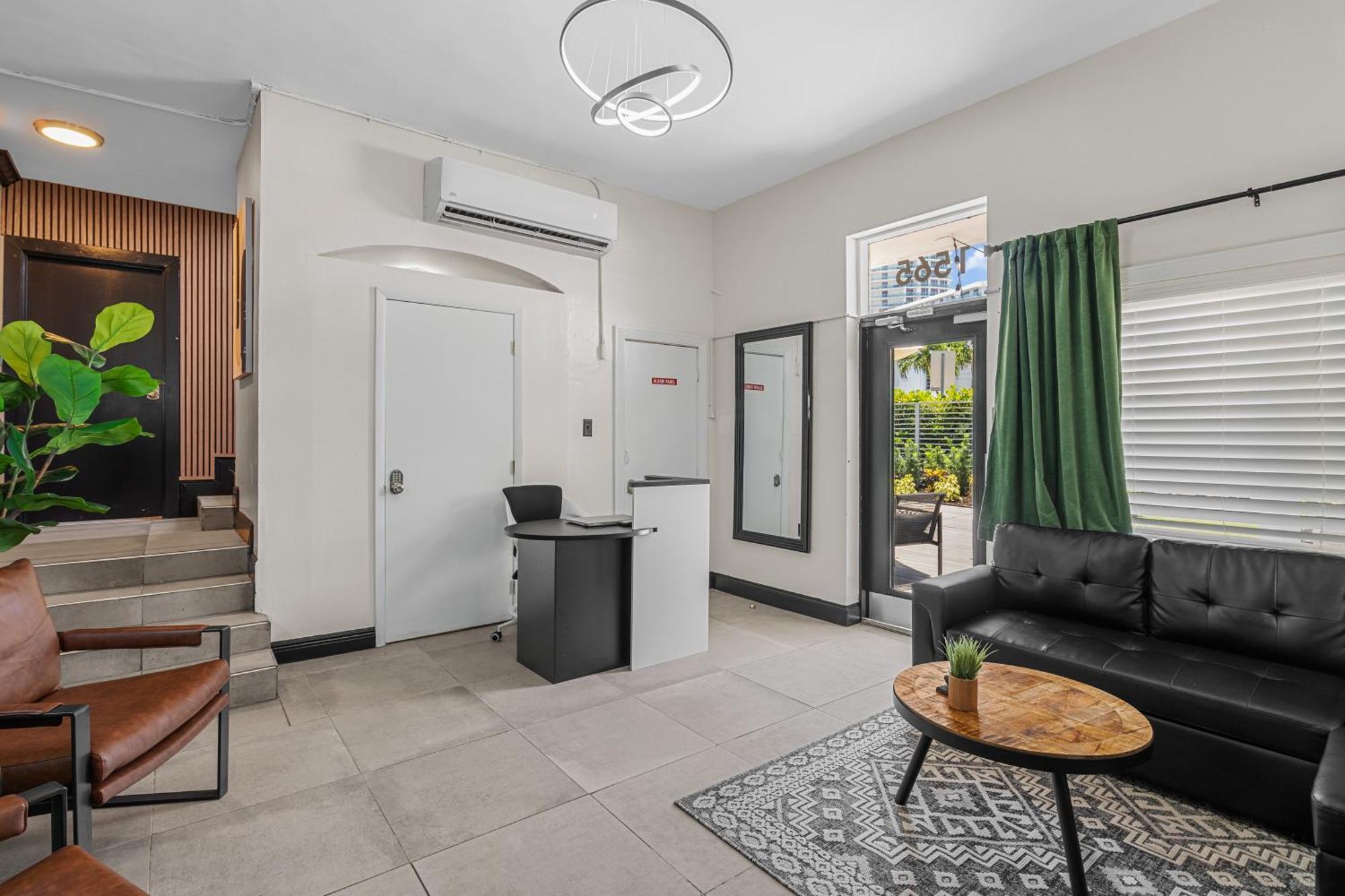Baybreeze Apartments By Lowkl Miami Beach Esterno foto